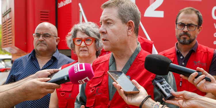 El incendio de La Mierla se mantiene en nivel 1 de alerta por precaución ante el riesgo de nuevos focos