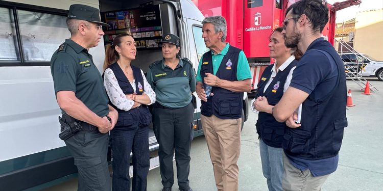 El operativo de La Mierla aprovecha la noche para atacar la cabeza del mayor incendio en la historia de la región El operativo de La Mierla aprovecha la noche para atacar la cabeza del mayor incendio en la historia de la región