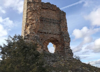 El riesgo de colapso en la Torre de Chilluentes amenaza el patrimonio histórico de Tartanedo