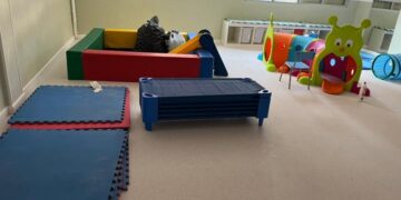 El PSOE recuerda a Beatriz Jiménez que apoyó el cierre de escuelas rurales y ahora critica la gratuidad de la Educación infantil