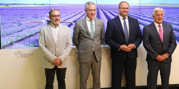 Eurocaja Rural refuerza su compromiso con el medio rural mediante un nuevo convenio con Recamder que movilizará hasta 60 millones de euros 1 Eurocaja Rural refuerza su compromiso con el medio rural mediante un nuevo convenio con Recamder que movilizará hasta 60 millones de euros