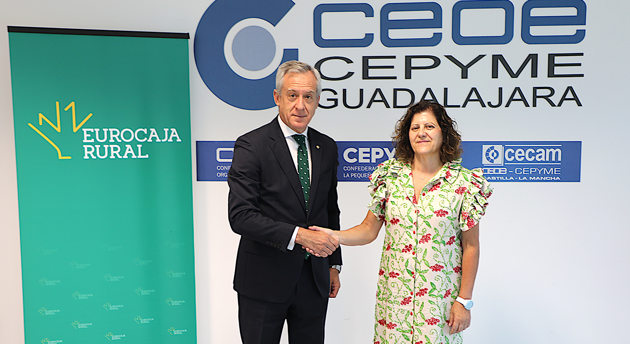 Eurocaja Rural y CEOE-CEPYME Guadalajara renuevan su alianza para respaldar a empresarios y autónomos 2 Eurocaja Rural y CEOE-CEPYME Guadalajara renuevan su alianza para respaldar a empresarios y autónomos