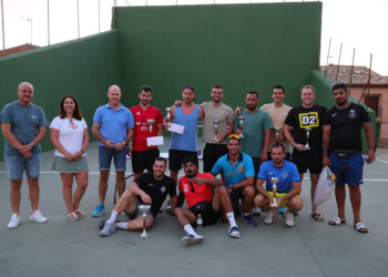 El frontón de Pareja celebra 125 años con un torneo de frontenis de primer nivel