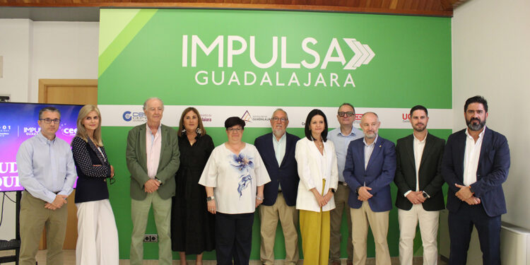 Grandes marcas en expansión respaldan a Guadalajara en su primer Foto Ciudades y Franquicia