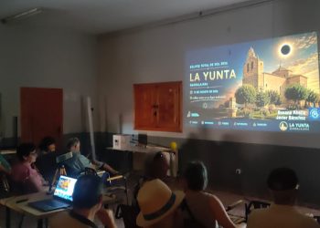 Guadalajara se prepara para el eclipse total de sol tras formar a más de 2.000 vecinos