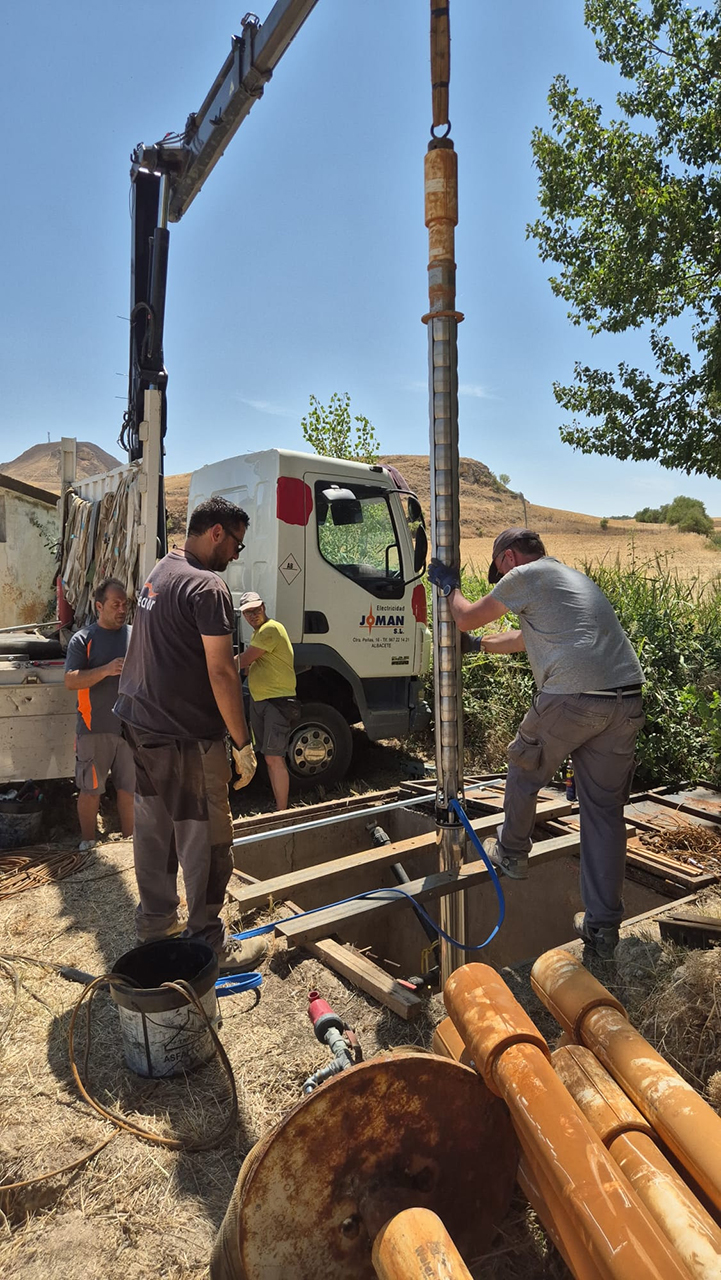 Huete repone su bomba de agua en 24 horas y evita cortes de suministro en pleno verano 1 Huete repone su bomba de agua en 24 horas y evita cortes de suministro en pleno verano