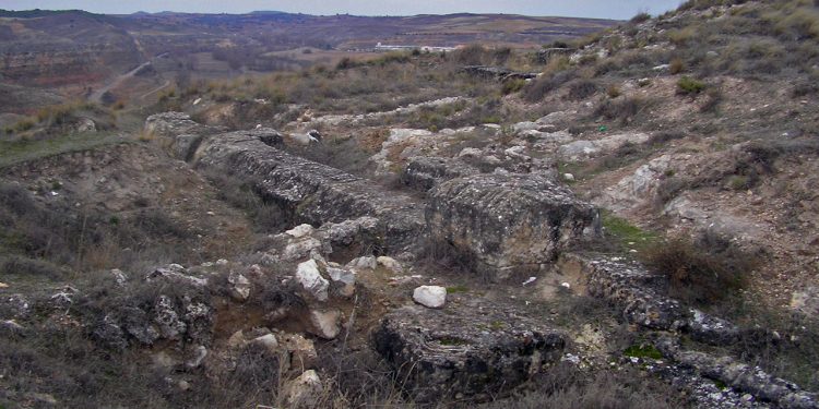 Huete retoma las excavaciones en el cerro Alvar Fáñez 39 años después para destapar el foro de su antigua ciudad romana 1 Huete retoma las excavaciones en el cerro Alvar Fáñez 39 años después para destapar el foro de su antigua ciudad romana