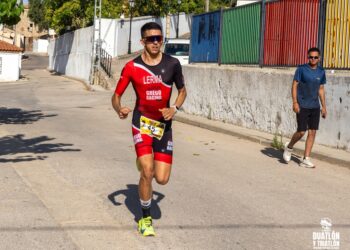 Juandi Haro y Tristana Martínez saborean la victoria en el décimo Duatlón de Villaescusa de Haro