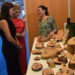 La Diputación Provincial de Cuenca ha activado una línea de subvenciones de 3.000 euros destinada a respaldar a los creadores y productores locales que expongan en la Feria Regional de Artesanía de Castilla-La Mancha (FARCAMA). Esta convocatoria se dirige específicamente a artesanos con taller en la provincia, asociaciones del sector y empresas agroalimentarias con establecimientos abiertos al público. El objetivo de los fondos es aligerar la carga económica que supone asistir al evento anual en Toledo, cubriendo gastos básicos como el alojamiento, la manutención y los desplazamientos de los expositores. Los profesionales interesados tienen hasta el próximo 14 de agosto para formalizar sus solicitudes mediante la sede electrónica de la institución provincial. La diputada de Turismo y Ferias, Mayte Megía, destaca que este respaldo económico busca potenciar un sector que define de manera directa la identidad cultural y productiva conquense. FARCAMA funciona como una plataforma comercial estratégica para que los pequeños empresarios abran nuevos mercados y establezcan contactos fuera de los límites provinciales. Gran parte de estos talleres y negocios familiares se ubican en pequeños núcleos rurales, convirtiendo a estos oficios en un pilar del tejido económico local. Según Megía, garantizar la presencia de estos negocios en escaparates nacionales es una vía efectiva para fomentar el emprendimiento y ayudar a fijar población en los pueblos. La profesionalización de los oficios conquenses El archivo histórico de Liberal de Castilla evidencia cómo la participación de Cuenca en FARCAMA ha experimentado una profunda transformación con el paso de los años. Tradicionalmente, las crónicas de la feria destacaban la presencia de oficios puros como la alfarería, la forja o el trabajo del mimbre, procedentes de localidades con gran arraigo en estas disciplinas. Hoy, el certamen ha integrado con fuerza al sector agroalimentario, convirtiendo a los productores de queso, miel o vino de la provincia en protagonistas del espacio expositivo junto a los artesanos tradicionales. Las noticias de ediciones pasadas también reflejan cómo el apoyo institucional ha tenido que adaptarse a las nuevas exigencias del mercado. Lo que en las primeras décadas de la feria se cubría como una exposición para proteger oficios en riesgo de desaparición, actualmente se relata como un canal de comercialización vital para las micropymes conquenses. La inyección de ayudas para esta edición de 2026 mantiene la línea histórica de la Diputación: evitar que los costes logísticos excluyan a los productores rurales de los grandes circuitos de venta nacionales.
