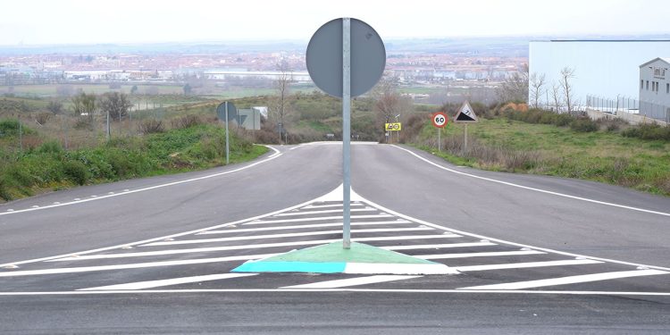 La Diputación destina 2,1 millones para reparar los daños en las carreteras de Castilforte, Chiloeches y Valdenuño Fernández