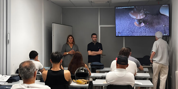 La Junta financia la formación 14 personas en Mantenimiento del Motor y sus Sistemas Auxiliares de la mano de ´Henares 69´ 1 La Junta financia la formación 14 personas en Mantenimiento del Motor y sus Sistemas Auxiliares de la mano de ´Henares 69´