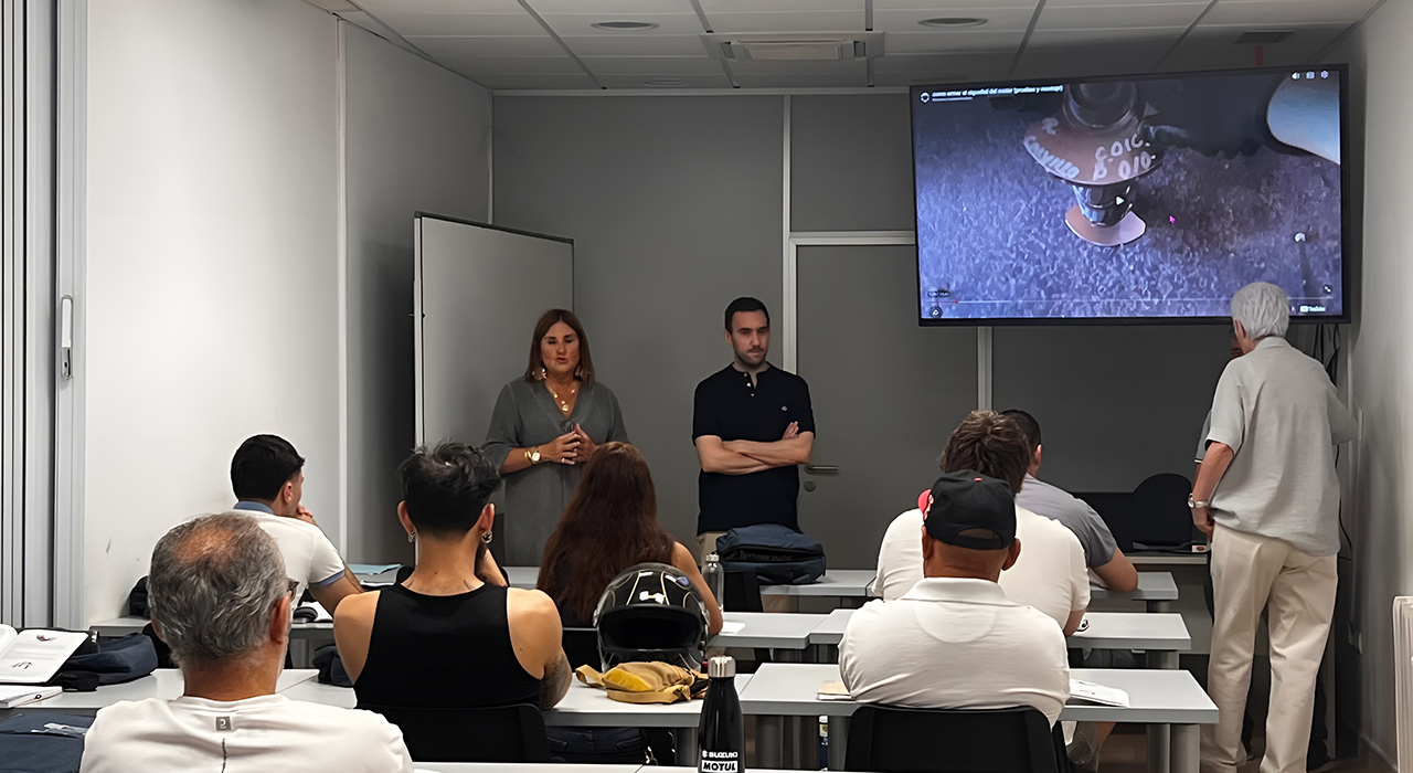 La Junta financia la formación 14 personas en Mantenimiento del Motor y sus Sistemas Auxiliares de la mano de ´Henares 69´ 2 La Junta financia la formación 14 personas en Mantenimiento del Motor y sus Sistemas Auxiliares de la mano de ´Henares 69´