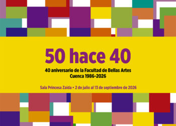 El próximo lunes, 6 de julio de 2026, a las 12:00 horas, la Sala Princesa Zaida del Museo de Cuenca (C/ Princesa Zaida, 6) acogerá la inauguración de la exposición “50 HACE 40. 40º ANIVERSARIO DE LA FACULTAD DE BELLAS ARTES. CUENCA 1986-2026”. El acto de apertura contará con la asistencia del Consejero de Educación, Cultura y Deportes de la Junta de Comunidades de Castilla-La Mancha, Amador Pastor Noheda. La muestra reúne las obras de veintiún alumnos y alumnas que conformaron la primera promoción de la Facultad de Bellas Artes conquense. El objetivo de este encuentro es conmemorar las cuatro décadas de existencia de la institución, mostrando una trayectoria artística y profesional forjada a lo largo de los años. Las piezas expuestas buscan evocar el espíritu pionero de aquellos primeros estudiantes y celebrar una experiencia formativa que, cuarenta años después, sigue proyectándose en la creación contemporánea. Archivo y Evolución Cultural Esta retrospectiva refuerza la consolidación de la Sala Princesa Zaida como uno de los epicentros imprescindibles de la actividad cultural en Cuenca. Las instalaciones de este espacio dependiente del Museo Provincial mantienen una programación constante que nutre a la ciudad de arte en diversas disciplinas, habiendo acogido en los últimos meses eventos de gran calado como la muestra gráfica de Bonifacio Alfonso inaugurada el pasado mes de junio, o la exposición fotográfica y patrimonial sobre la Semana Santa de Tarancón en marzo. De manera paralela, la evolución de la Facultad de Bellas Artes demuestra que la semilla plantada por la promoción de 1986 ha generado una institución con una enorme capacidad dinamizadora en el presente. Esta vitalidad quedó patente recientemente, durante el mes de mayo de 2026, cuando el propio centro universitario transformó todas sus instalaciones en un gran espacio expositivo para mostrar a la ciudad el talento de su actual estudiantado. Así, la nueva muestra en la Sala Princesa Zaida permite a los lectores y vecinos de Cuenca entender el arte local no como un evento aislado, sino como un diálogo continuo entre los pioneros que abrieron el camino hace 40 años y las generaciones que hoy mantienen viva la vanguardia en la ciudad.