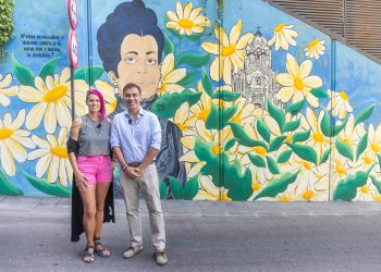 La calle Chorrón de Guadalajara transforma su túnel con un nuevo mural sobre historia local y reciclaje
