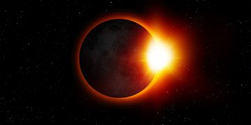 La ONCE y el Museo de Ciencias de Cuenca se unen para disfrutar del eclipse inclusivo