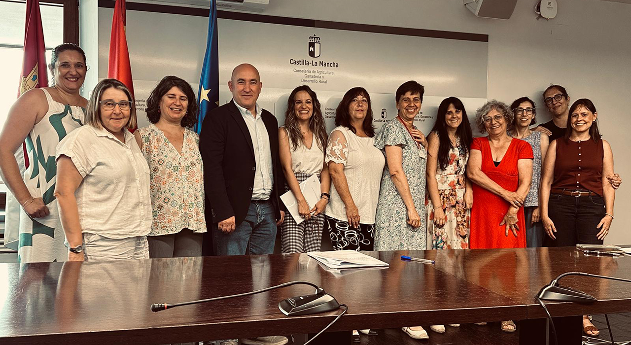 Las mujeres rurales de Castilla-La Mancha logran hasta un 60% de presencia directiva e impulsan la actualización del Estatuto 1 Las mujeres rurales de Castilla-La Mancha logran hasta un 60% de presencia directiva e impulsan la actualización del Estatuto