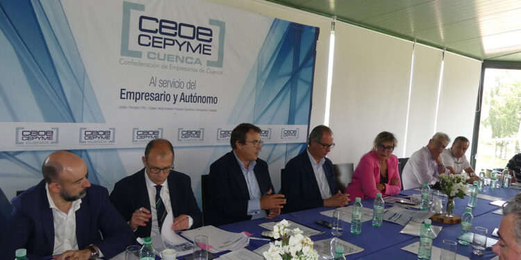 Los empresarios de Cuenca exigen al Gobierno el fin de las decisiones unilaterales que amenazan a las pymes 1 Los empresarios de Cuenca exigen al Gobierno el fin de las decisiones unilaterales que amenazan a las pymes