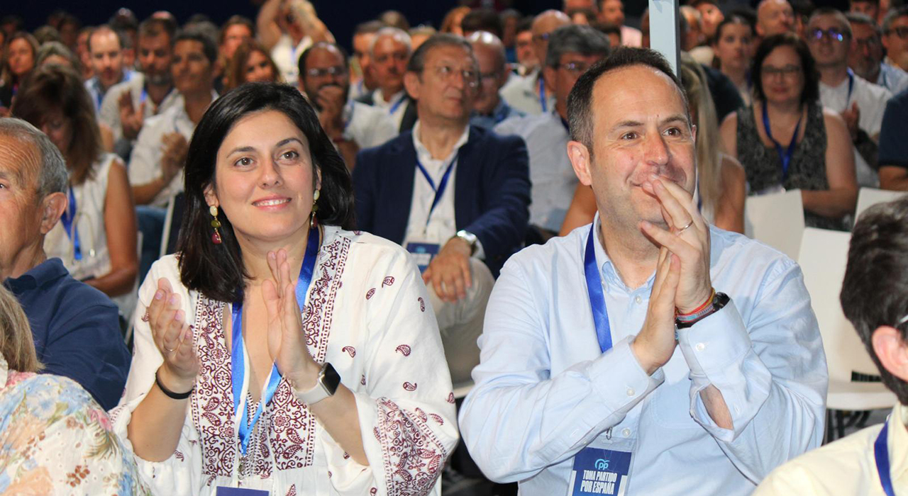 Martín-Buro destaca que Jiménez representa el proyecto de futuro que necesita Cuenca y los valores de gestión y compromiso que defiende el PP 1 Martín-Buro destaca que Jiménez representa el proyecto de futuro que necesita Cuenca y los valores de gestión y compromiso que defiende el PP