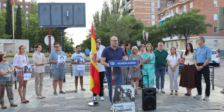 NNGG de Guadalajara rememora a Miguel Ángel Blanco, asesinado por ETA hace 29 años, y pide evitar que el olvido abra la puerta a la manipulación
