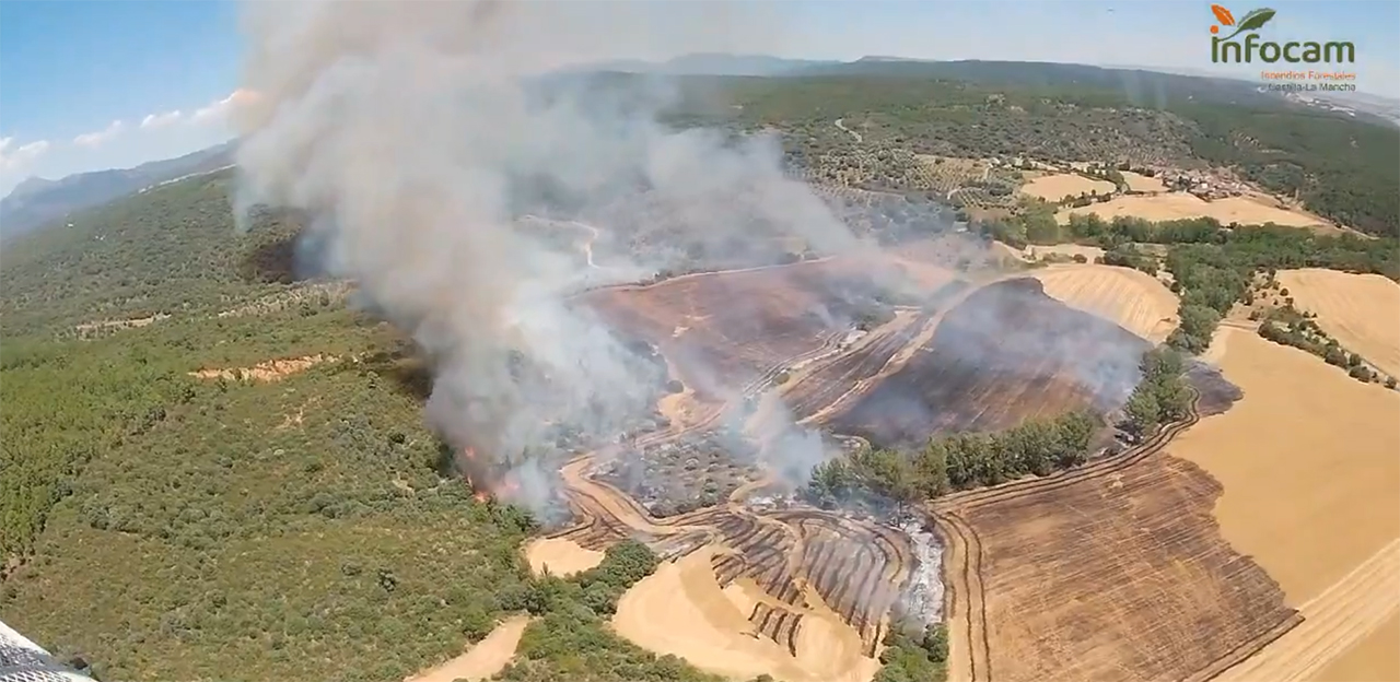 Navas de Jadraque, El Ordial, Arroyo de las Fraguas y Zarzuela de Jadraque también son evacuados por el incendio de La Mierla 2 Navas de Jadraque, El Ordial, Arroyo de las Fraguas y Zarzuela de Jadraque también son evacuados por el incendio de La Mierla