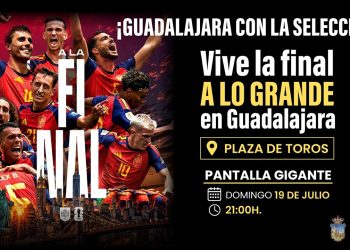 Pantalla gigante en la Plaza de Toros de Guadalajara para la final del Mundial