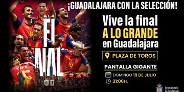Pantalla gigante en la Plaza de Toros de Guadalajara para la final del Mundial