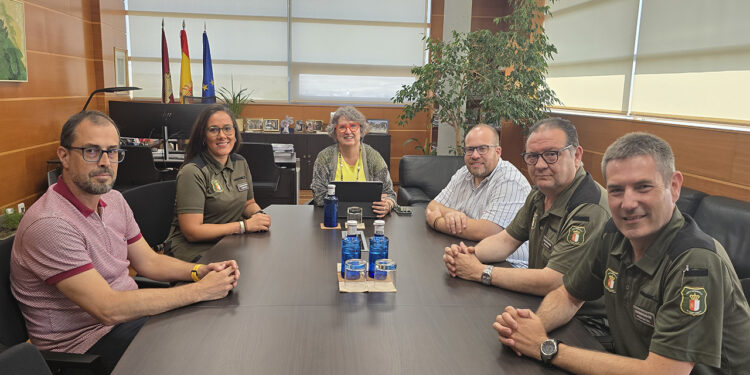 Paula Gimeno asume en Villanueva de Alcorón la primera coordinación comarcal femenina de agentes medioambientales 1 Paula Gimeno asume en Villanueva de Alcorón la primera coordinación comarcal femenina de agentes medioambientales