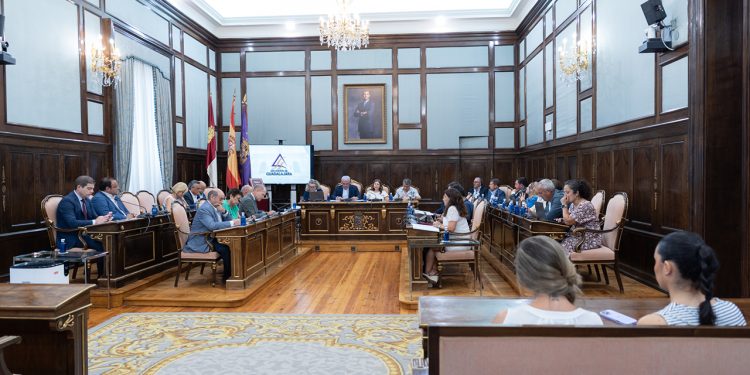Plan de rescate en La Mierla y Selas: ayudas del 100% a autónomos y pienso para el ganado Plan de rescate en La Mierla y Selas: ayudas del 100% a autónomos y pienso para el ganado