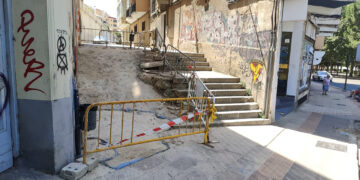REBI repone las escaleras de la calle María Luisa Vallejo al no concretarse la actuación alternativa planteada para mejorar la accesibilidad