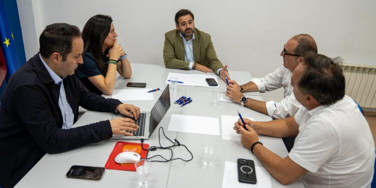 Bea Jiménez defiende el deporte como motor económico y de cohesión social para Cuenca tras reunirse con la Fundación DeporCuenca 1 REUNION DEPORTE
