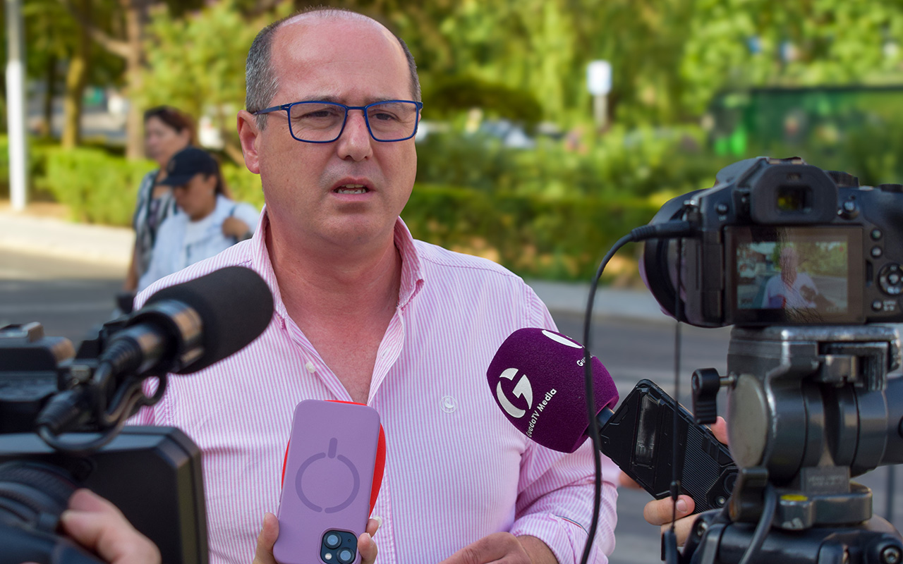 Rojo califica como "derroche innecesario" el proyecto de Guarinos para Cardenal González de Mendoza y pide que esos más de 10 millones de euros vayan a los barrios 1 Rojo califica como derroche innecesario el proyecto de Guarinos para Cardenal González de Mendoza y pide que esos más de 10 millones de euros vayan a los barrios