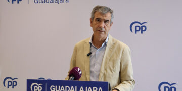 Román exige al Gobierno rebajar la presión fiscal de los autónomos y reclama agilidad y transparencia en la tramitación del proyecto de la N-320
