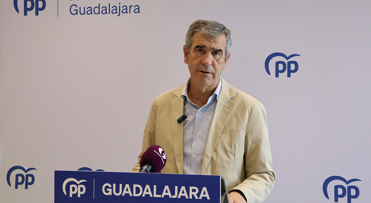 Román exige al Gobierno rebajar la presión fiscal de los autónomos y reclama agilidad y transparencia en la tramitación del proyecto de la N-320 2 Román exige al Gobierno rebajar la presión fiscal de los autónomos y reclama agilidad y transparencia en la tramitación del proyecto de la N-320