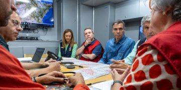 Sánchez garantiza desde Tamajón fondos para la recuperación tras el incendio de La Mierla