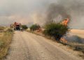 Seis bomberos de Cuenca defienden pueblos y granjas en el grave incendio forestal de Guadalajara