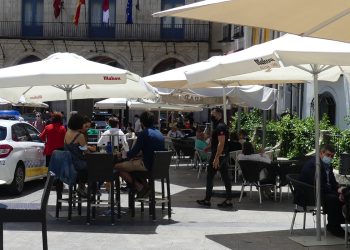 La hostelería de Cuenca avisa del impacto en terrazas y turismo por la ley que quiere prohibir fumar