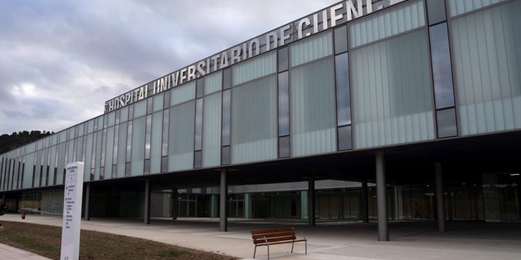 Un choque contra un coche de la Guardia Civil deja dos jóvenes heridos en Villar de Olalla Un choque contra un coche de la Guardia Civil deja dos jóvenes heridos en Villar de Olalla