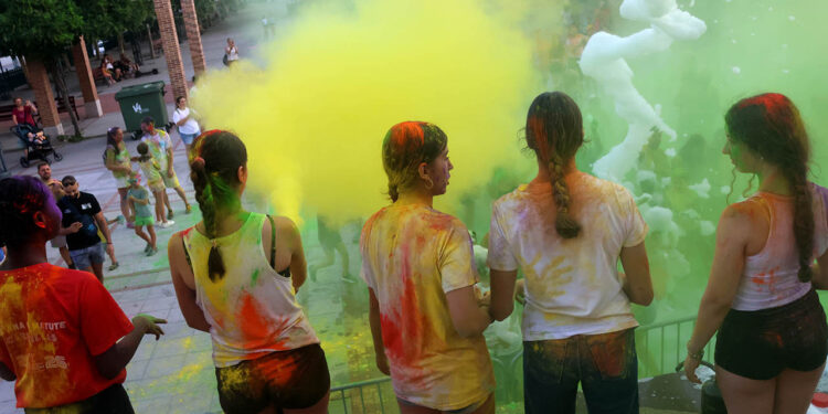 Unos 175 participantes en la VII Carrera de los Colores de Cabanillas