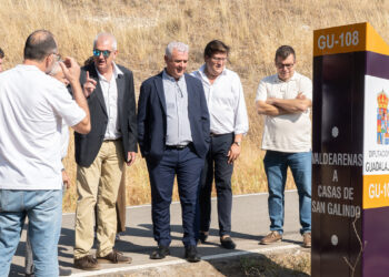 Valdearenas estrena la rehabilitación de su ermita y la mejora de la carretera GU-108 con una inversión de 290.000 euros
