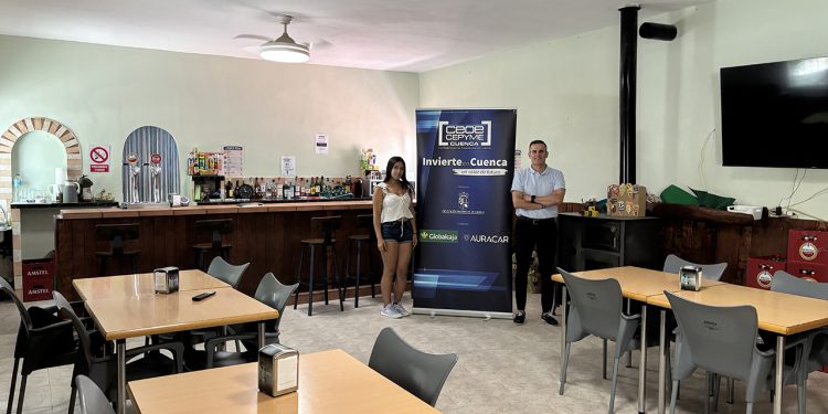 Villar del Maestre recupera su punto de encuentro vecinal con la apertura de la Taberna Vela Villar del Maestre recupera su punto de encuentro vecinal con la apertura de la Taberna Vela