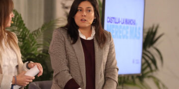 Bea Jiménez pide a Darío Dolz que explique qué considera «totalmente insostenible» de la gestión de Pedro Sánchez
