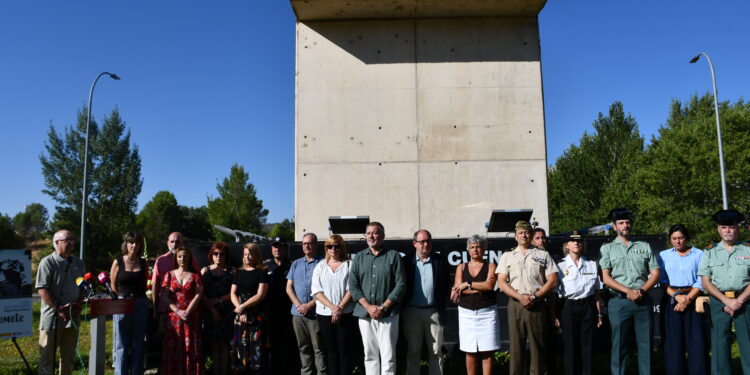 El Ayuntamiento de Cuenca homenajea a las víctimas del terrorismo con un emotivo acto