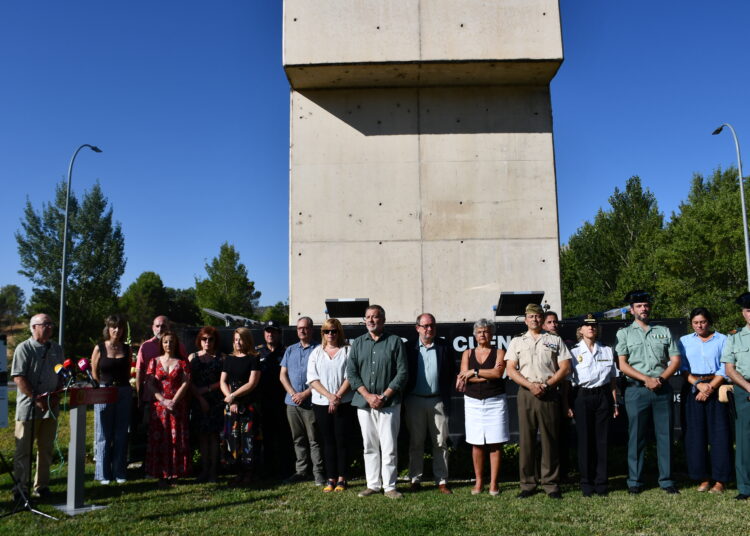 El Ayuntamiento de Cuenca homenajea a las víctimas del terrorismo con un emotivo acto