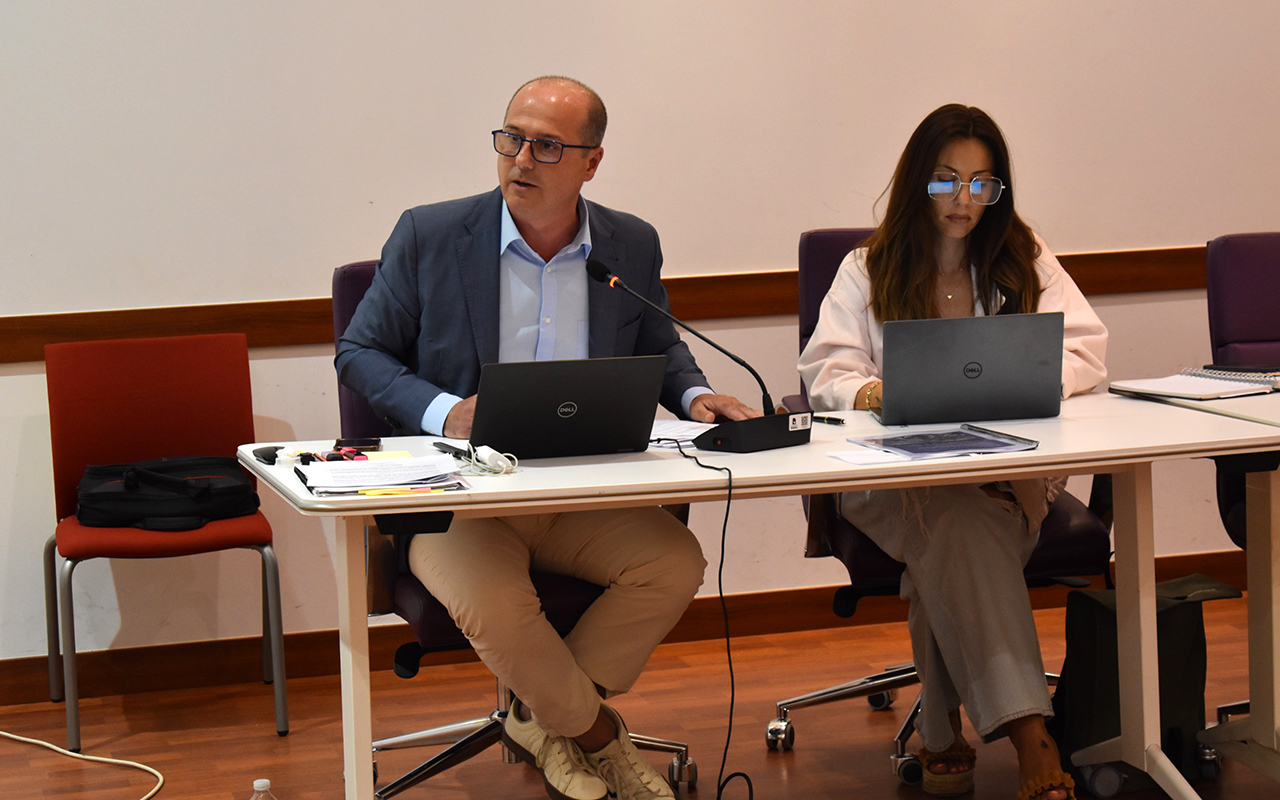 Alberto Rojo: “Guarinos no quiere apoyar a Ceuta, sino dividir entre suyos y ajenos” Alberto Rojo: “Guarinos no quiere apoyar a Ceuta, sino dividir entre suyos y ajenos”