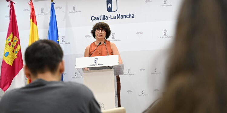 El Gobierno de Castilla-La Mancha eleva a 4,9 millones de euros las ayudas para impulsar la contratación indefinida