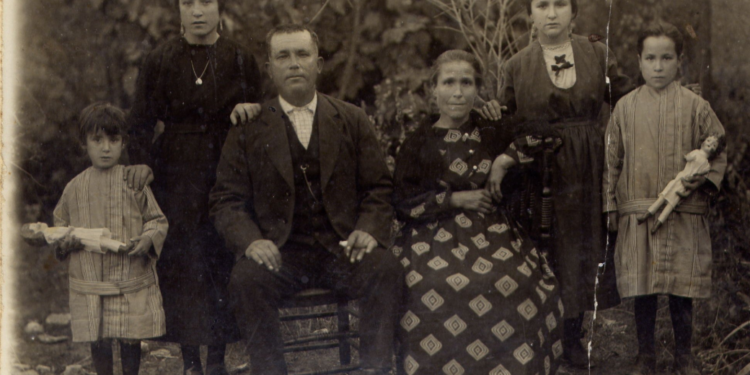 El Gobierno regional promueve la exposición virtual de fotografías antiguas ‘Retratos de familia en Castilla-La Mancha’