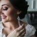Joyas de novia que completan el look de boda