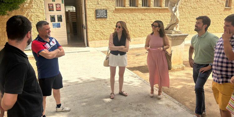 Casas de Benítez recibe 130.000 euros de la Diputación para reparar el polideportivo dañado por la DANA Casas de Benítez recibe 130.000 euros de la Diputación para reparar el polideportivo dañado por la DANA