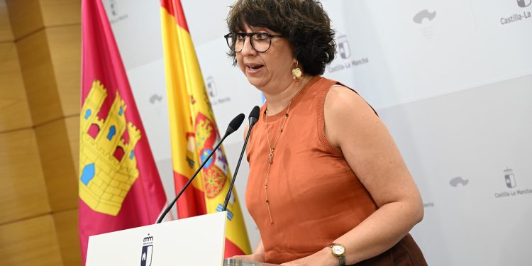 Castilla-La Mancha bate su récord de afiliación a la Seguridad Social con 832.598 personas tras crear casi 20.700 nuevos empleos en el último año Castilla-La Mancha bate su récord de afiliación a la Seguridad Social con 832.598 personas tras crear casi 20.700 nuevos empleos en el último año