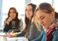 Castilla-La Mancha impulsa el voluntariado de antiguo alumnado de FP y universitario en centros educativos para prevenir el abandono escolar y mejorar el éxito educativo